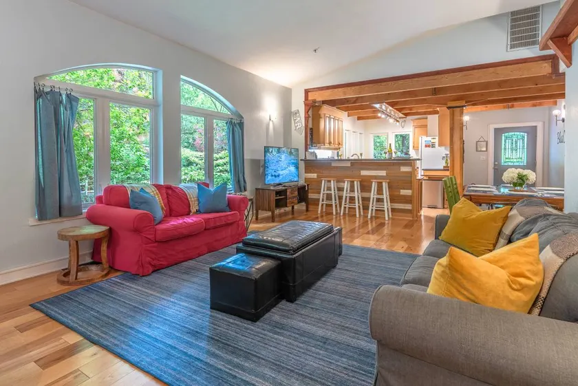 Family-friendly beautiful house with terrace & barbecue | Pets allowed - Image 1