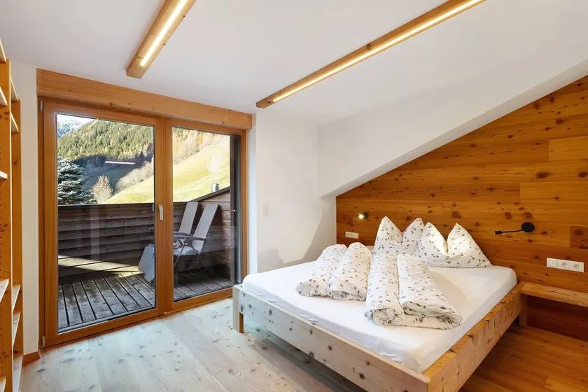 Steinhof Room Abendsonne with Mountain View, Shared Terrace, and Wi-Fi - Image 1