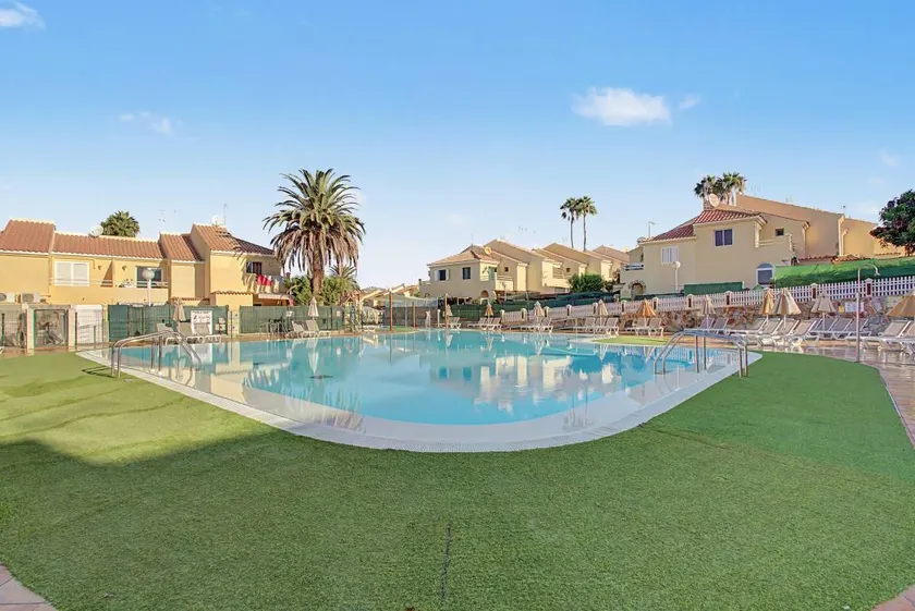 'Sonemar Blue Fish' with Shared Pool, Wi-Fi and Air Conditioning - Image 1
