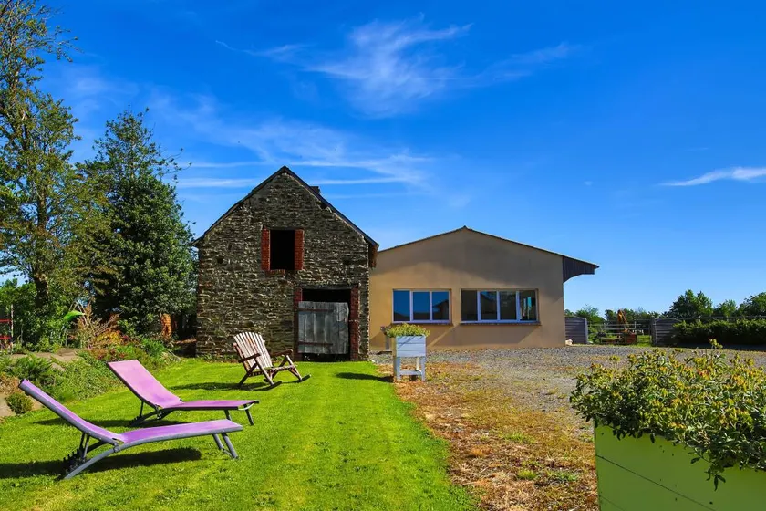 Holiday Home "Le Jardin" with Private Terrace and Wi-Fi - Image 1