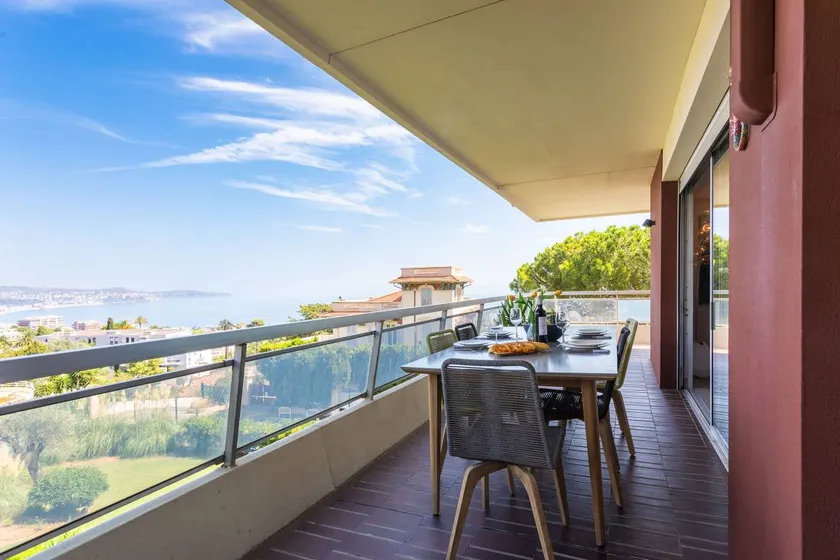 Fully equipped apartment with garden, pool & terrace | Pets allowed - Image 1