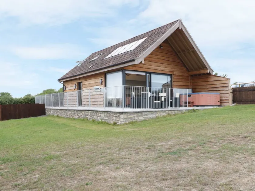 Familienorientiertes schönes Landhaus mit Garten und Whirlpool | Haustiere sind willkommen - Image 1