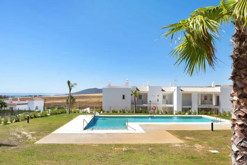Voll ausgestattetes Apartment mit Pool, Garten und Terrasse | Meerblick | Perfekt für die Arbeit von Zuhause - Image 1