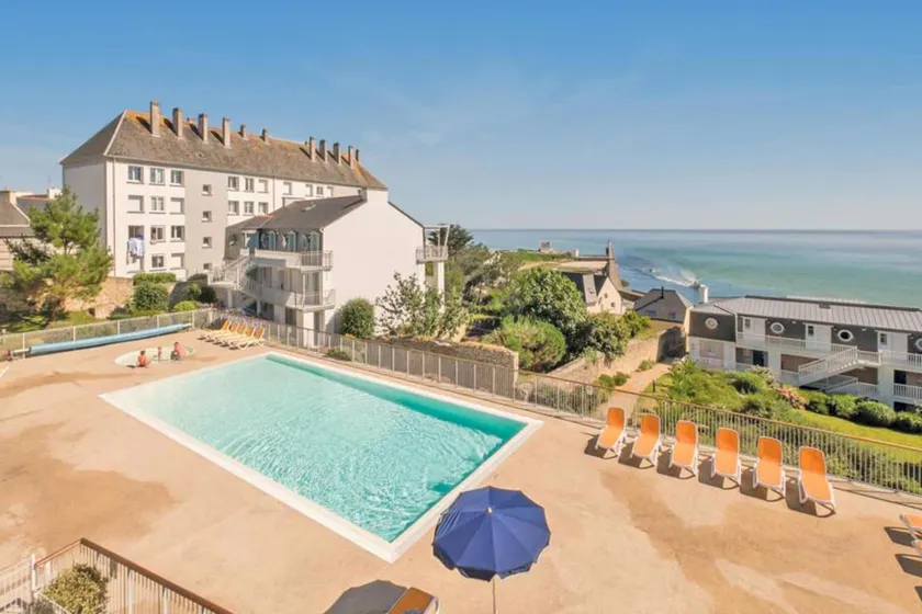 Wonderful apartment with terrace, garden & pool | Beach nearby | Dogs allowed - Image 1