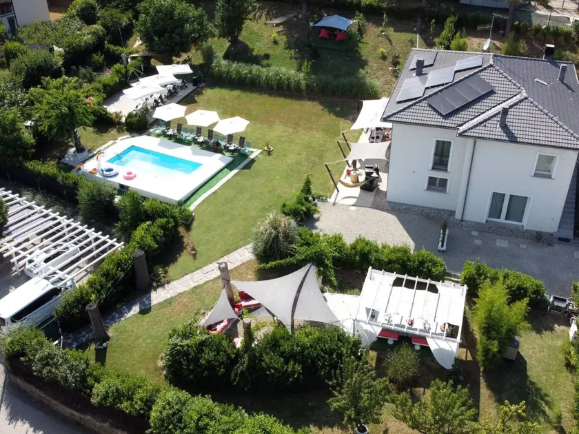 Charmante Ferienwohnung mit Garten, Whirlpool und Grill | Bergblick | Perfekt für die Arbeit von Zuhause | Haustiere erlaubt - Image 1