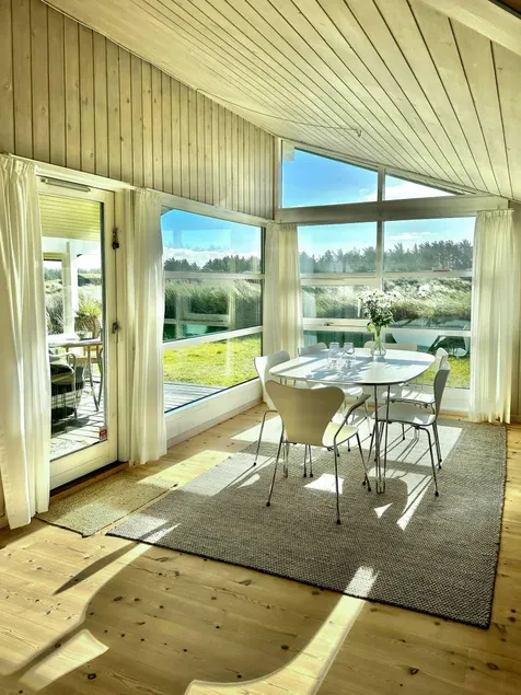 Bright holiday home close to sea near Blokhus - Image 1