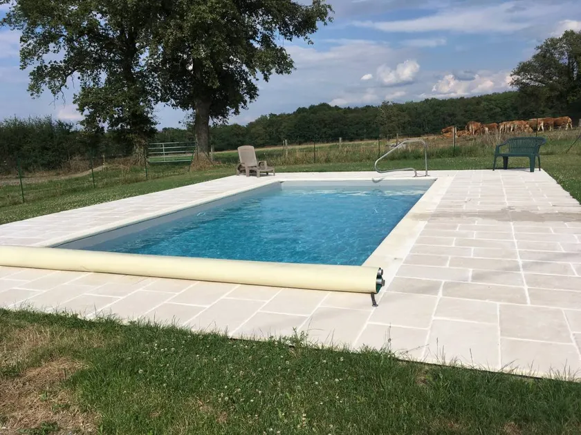 Cottage avec jardin, piscine chauffée et barbecue - Image 1