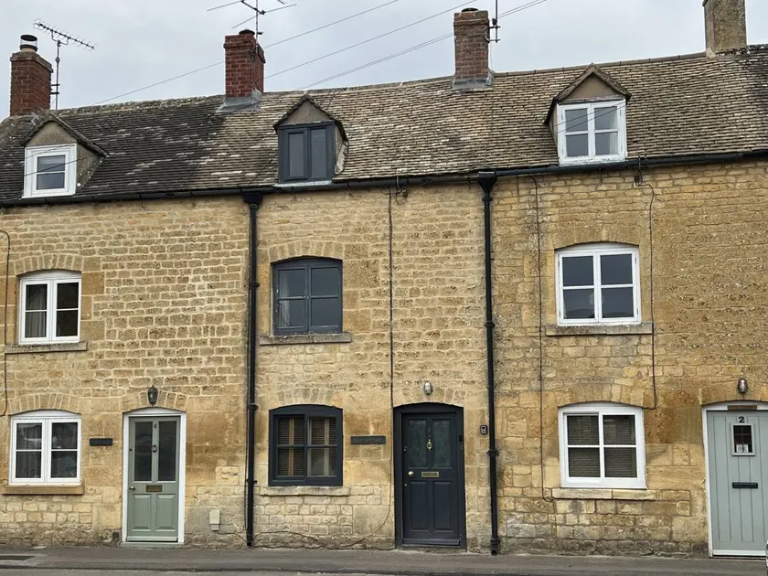 Family-friendly cottage with garden | Pets are welcome - Image 1