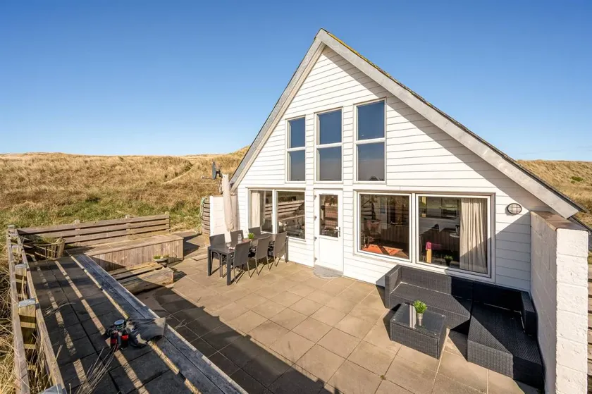 Fully equipped house with terrace | Close to the beach | Dogs allowed - Image 1