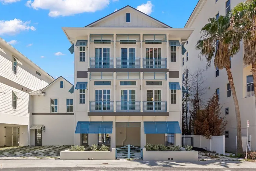 Child-friendly flat with fast internet, garden & BBQ | Water view | Close to the beach | Dogs allowed - Image 1