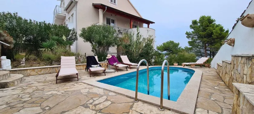 Apartment with pool & terrace | Sea view - Image 1