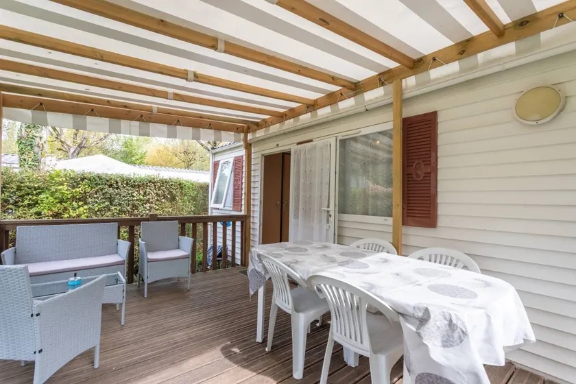Beautiful mobile home with garden, barbeque & terrace | Mountain view | Dogs allowed - Image 1