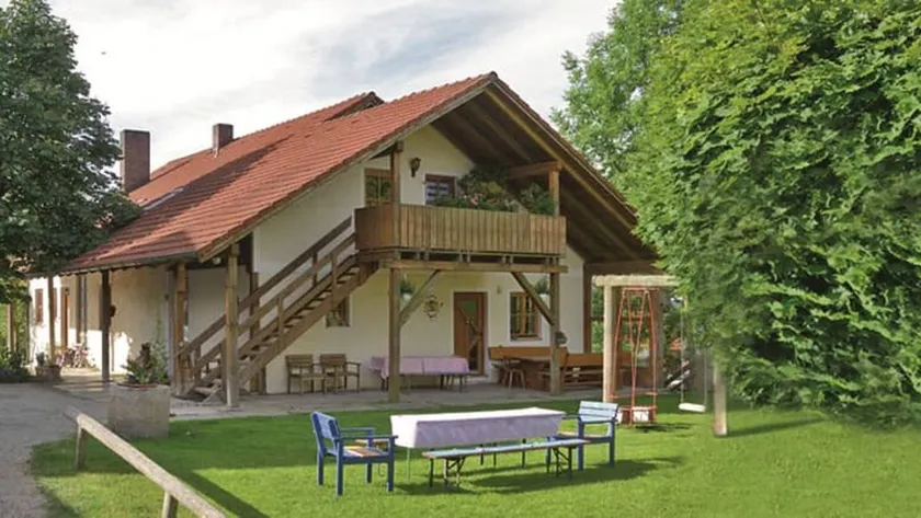 Flat with barbeque & terrace | Garden view - Image 1