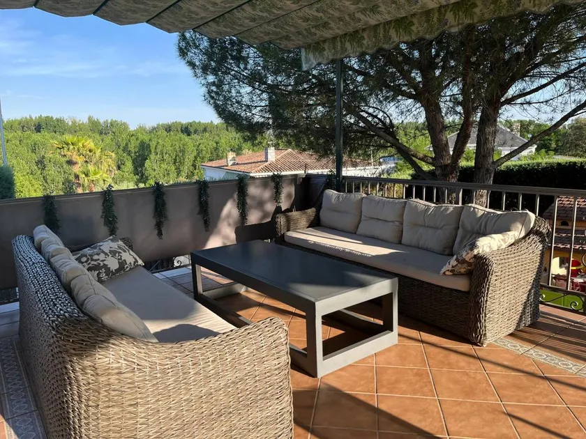 Family-friendly house with barbecue, garden & pool | Good for workation - Image 1
