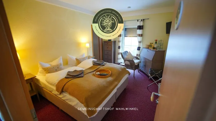 Family-friendly pleasant dedicated room with pool | Garden view | Dogs allowed - Image 1