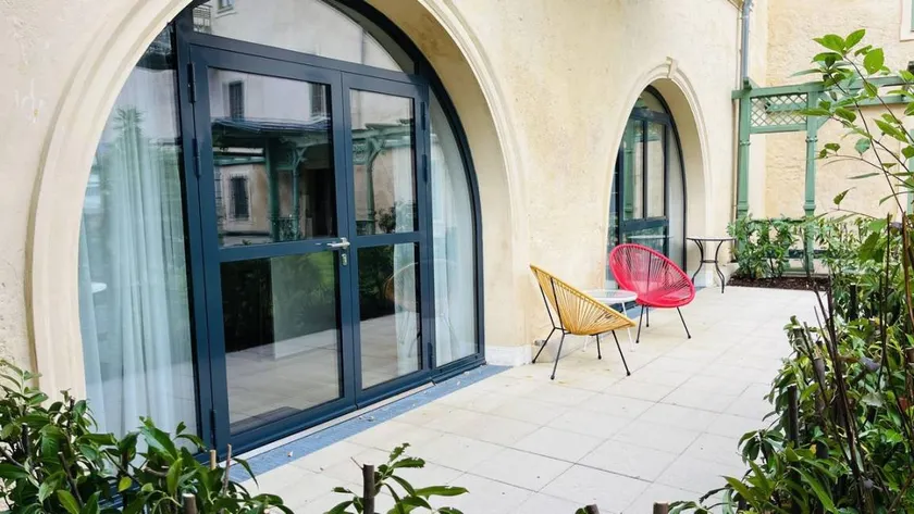 Holiday apartment with terrace | Garden view - Image 1
