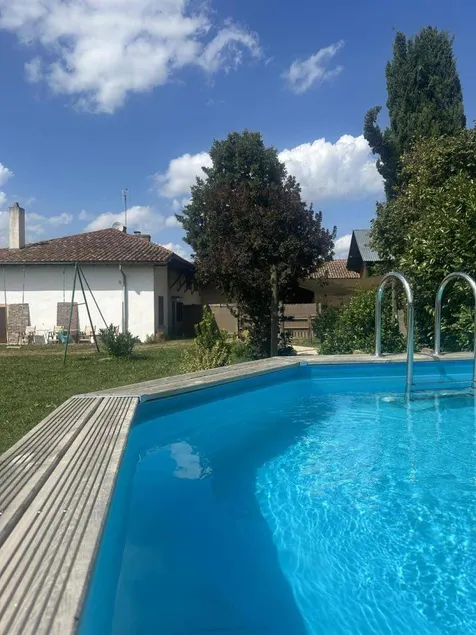 Family-oriented nice gite with terrace, BBQ & garden | Pets allowed - Image 1
