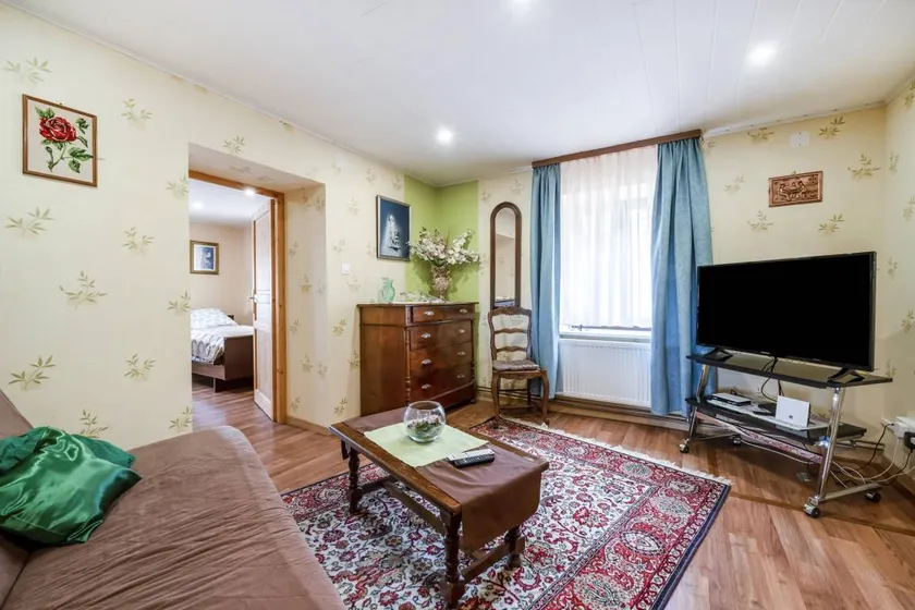 Fully equipped house with garden & BBQ - Image 1
