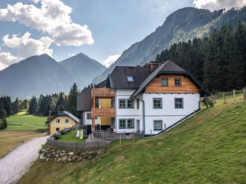 Ferienwohnung mit Garten | Bergblick - Image 1