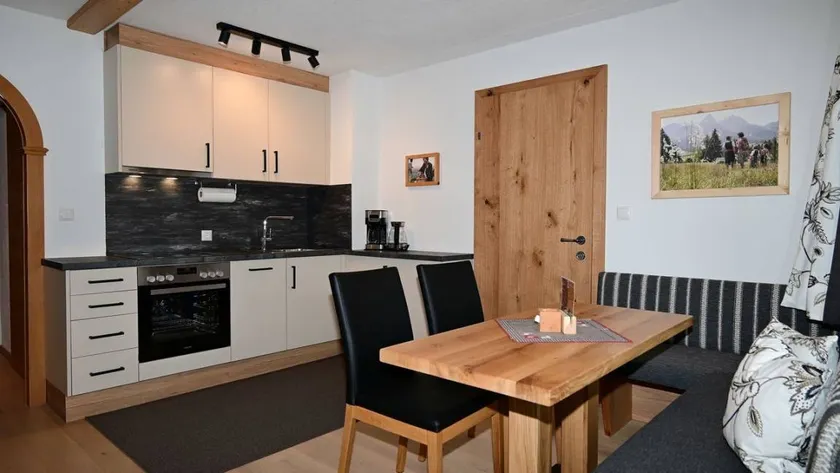 Children-friendly charming apartment with garden, barbeque & sauna | Mountain view | Pet-friendly - Image 1