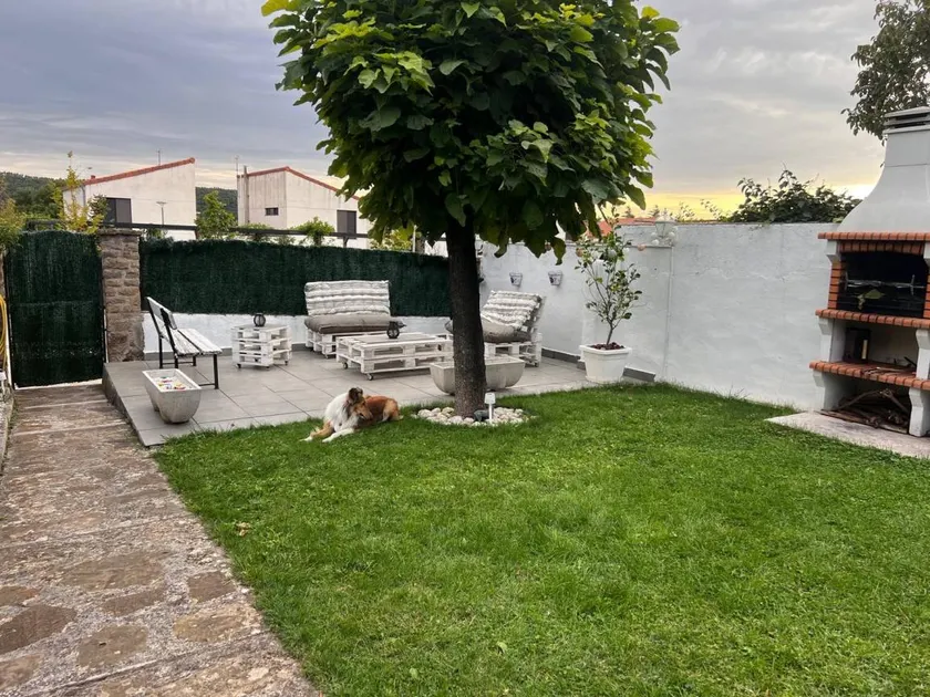 Beautiful house with fast internet, garden & BBQ | Garden view | Pets are welcome - Image 1