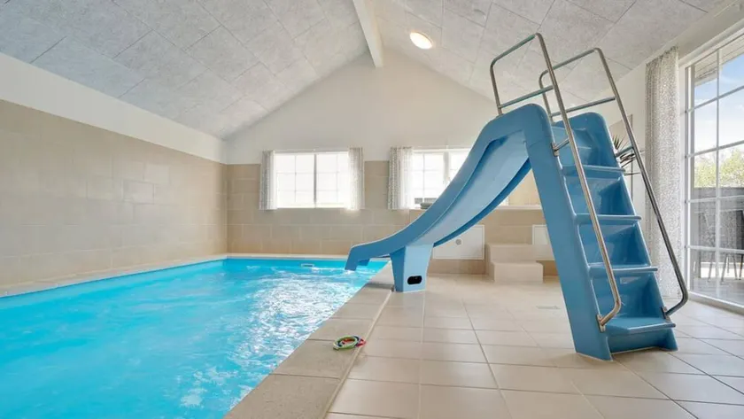 House with pool, garden & BBQ | Dogs allowed - Image 1