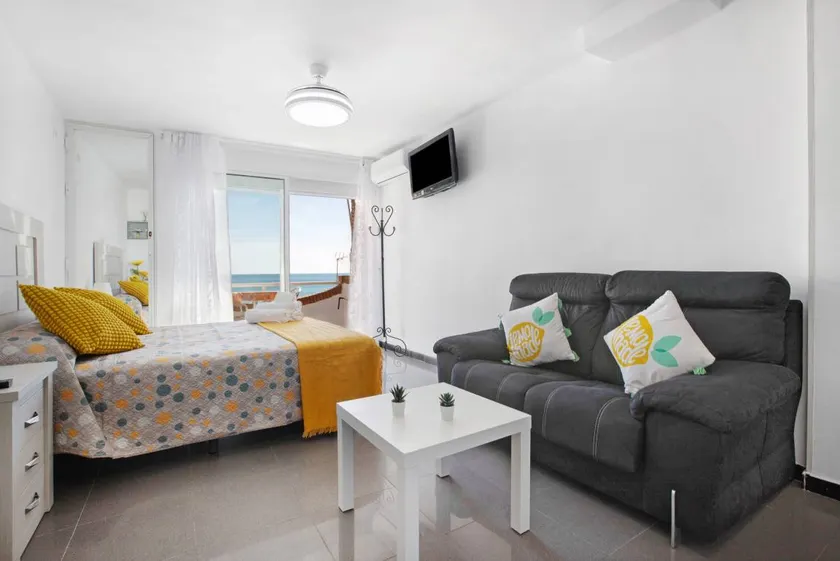 Flat with terrace | Sea view - Image 1