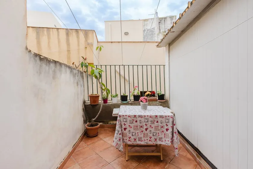 Agréable appartement avec internet haut débit et terrasse | À côté de la plage - Image 1