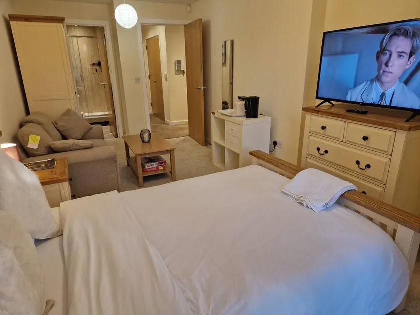 Private room with garden - Image 1