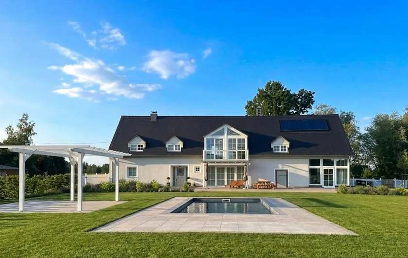 Country house with pool, loft and fireplace - Image 1
