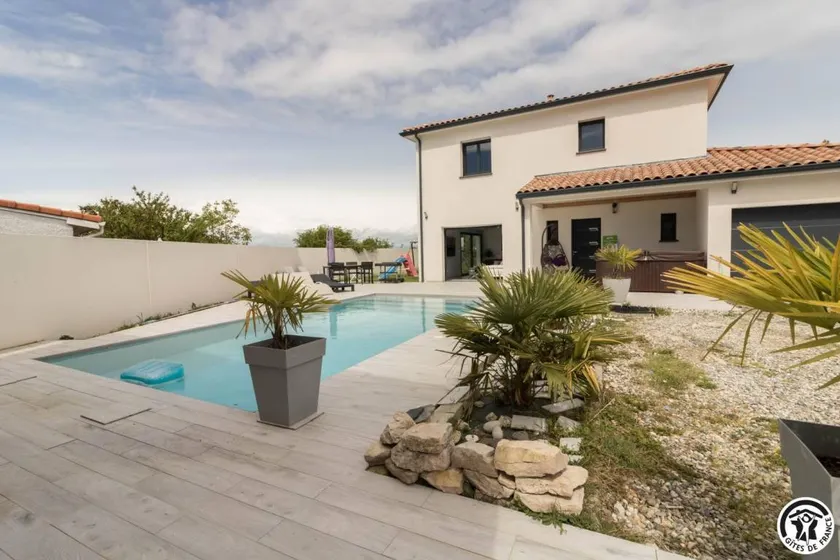 Gîte con barbacoa, piscina privada y terraza - Image 1