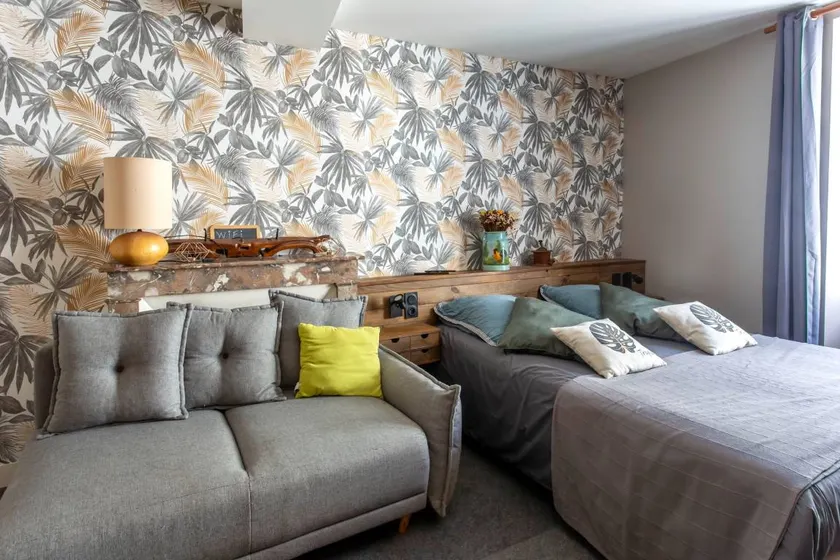 Bed and Breakfast 'Chambres Nature' with Shared Pool, Shared Terrace and Wi-Fi - Image 1