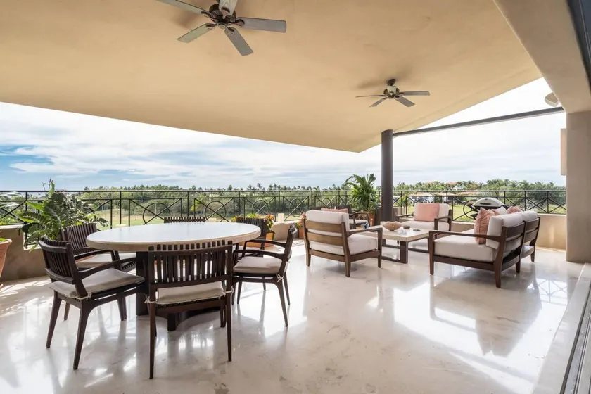 Flat with fast internet, pool & terrace | Water view - Image 1