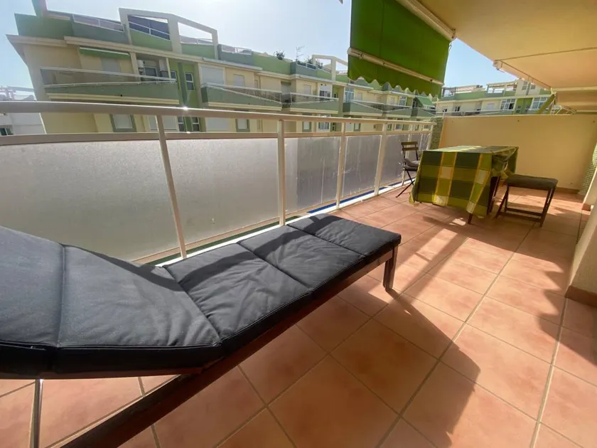 Flat with terrace, garden & pool - Image 1