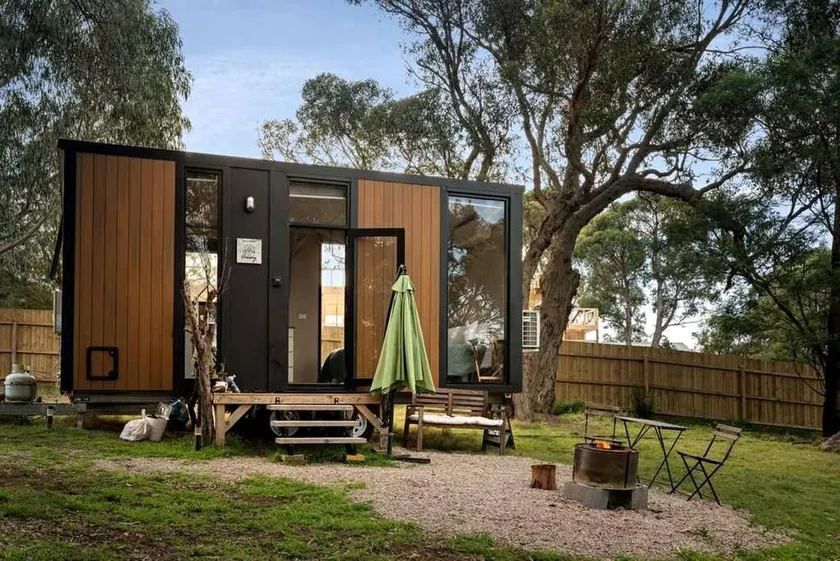 Quaint Tiny House Perfect to Disconnect in Metung, Victoria - Image 1