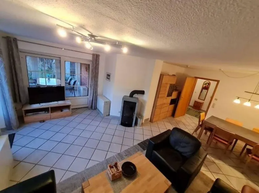 Gemütliche Erdgeschossferienwohnung mit Kamin und Wintergarten in Petersdorf - Image 1