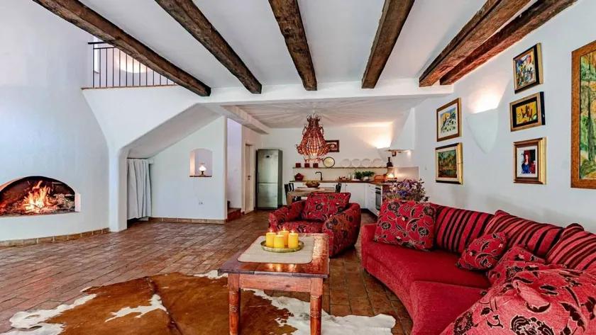 Apartment with pool, BBQ & garden | Dogs allowed - Image 1