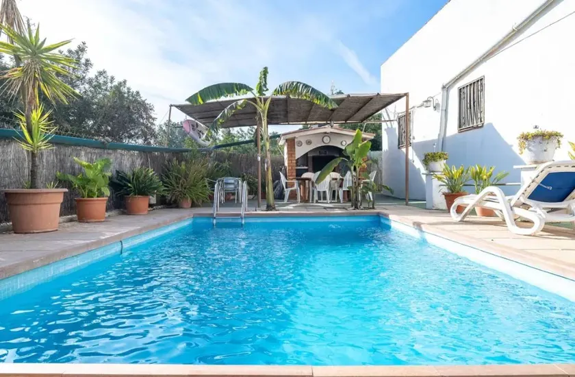 Spacious Villa with Private Pool near La Riera de Gaia - Image 1