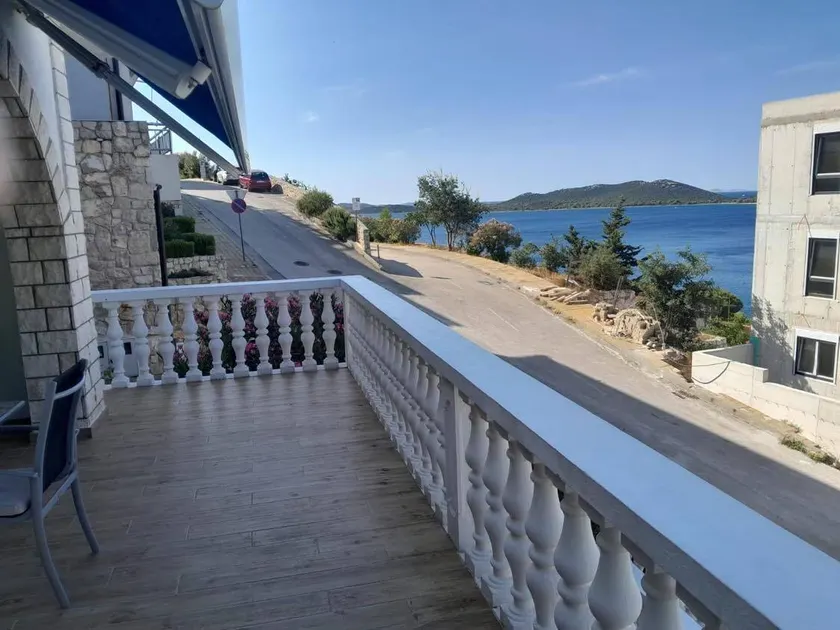 Fully equipped apartment with terrace & BBQ - Image 1