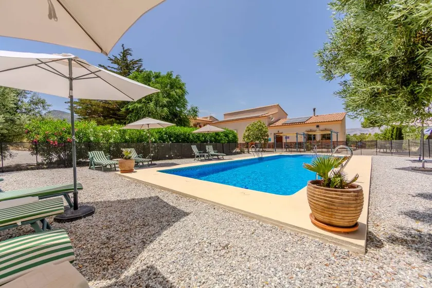 Ferienwohnung mit Pool, Garten und Grill | Bergblick - Image 1