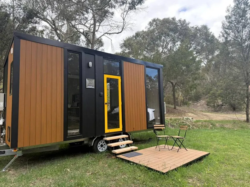 Off-Grid Tiny House with Cozy Firepit Retreat in Steiglitz, Australia - Image 1