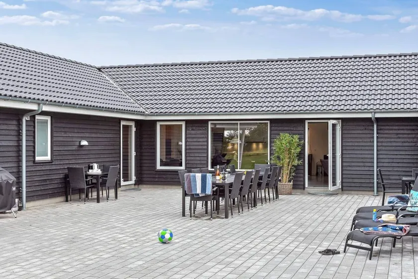 Holiday home with pool, terrace & sauna - Image 1