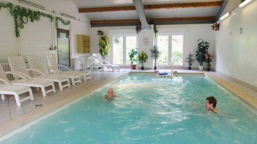 House with heated pool, garden & terrace - Image 1