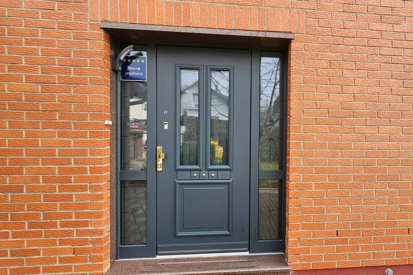 Holiday apartment with BBQ & garden - Image 1