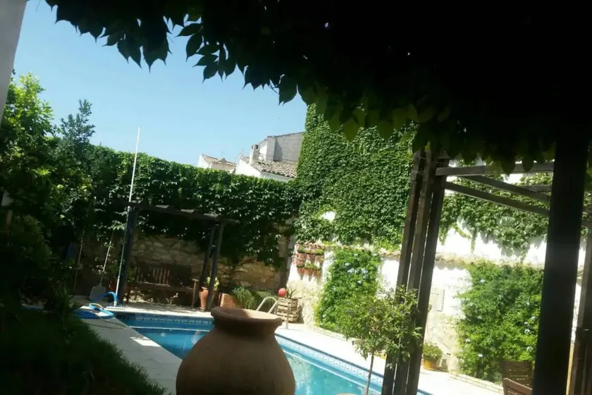 Unterkunft mit Pool, Garten und Terrasse | Poolblick | Perfekt für die Arbeit von Zuhause - Image 1