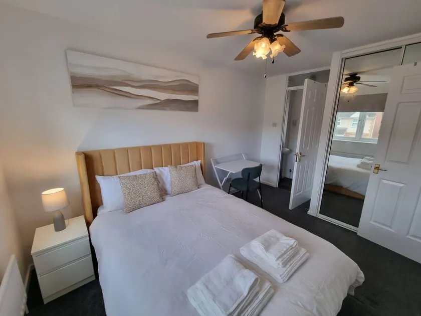 Familyfriendly- Sleeps5- Freeparking- Garden - Image 1