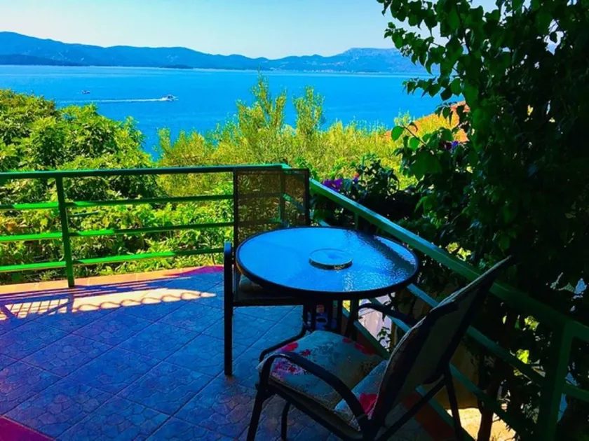 Apartamento vacacional con jardín, barbacoa y terraza - Image 1