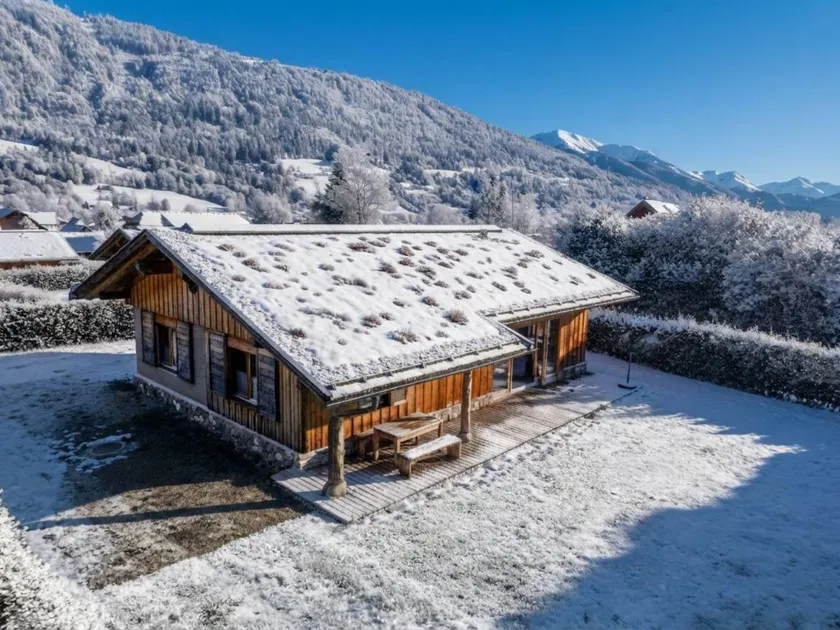 Chalet with terrace & sauna | Pets are welcome - Image 1