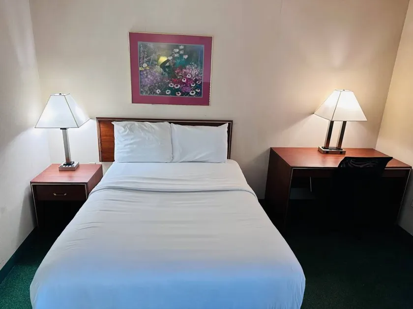 Norwood Inn Statefare Grounds - Image 1