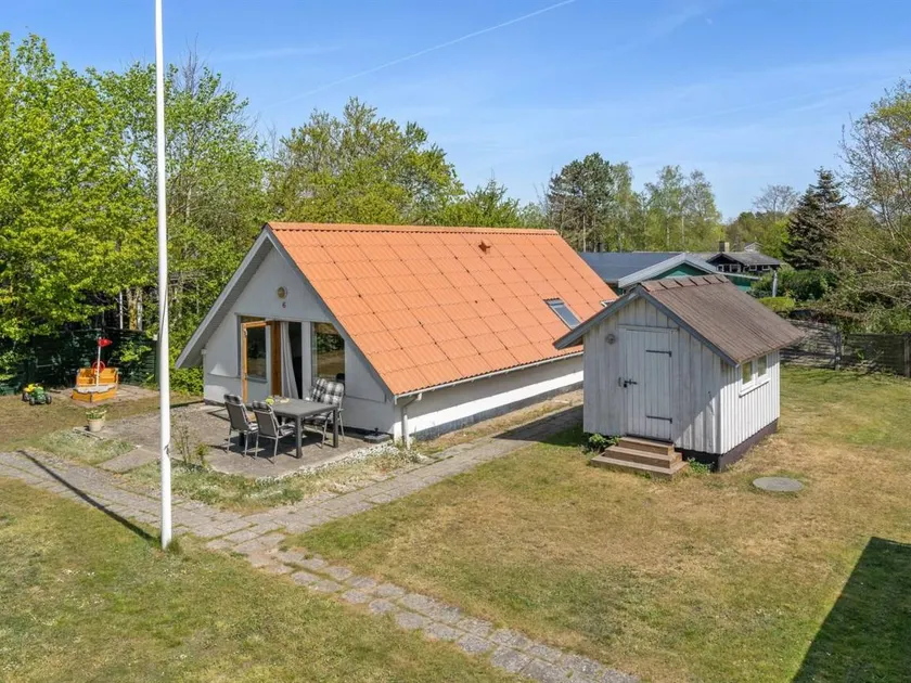 Holiday Home Marita 225m from the sea by Interhome - Image 1